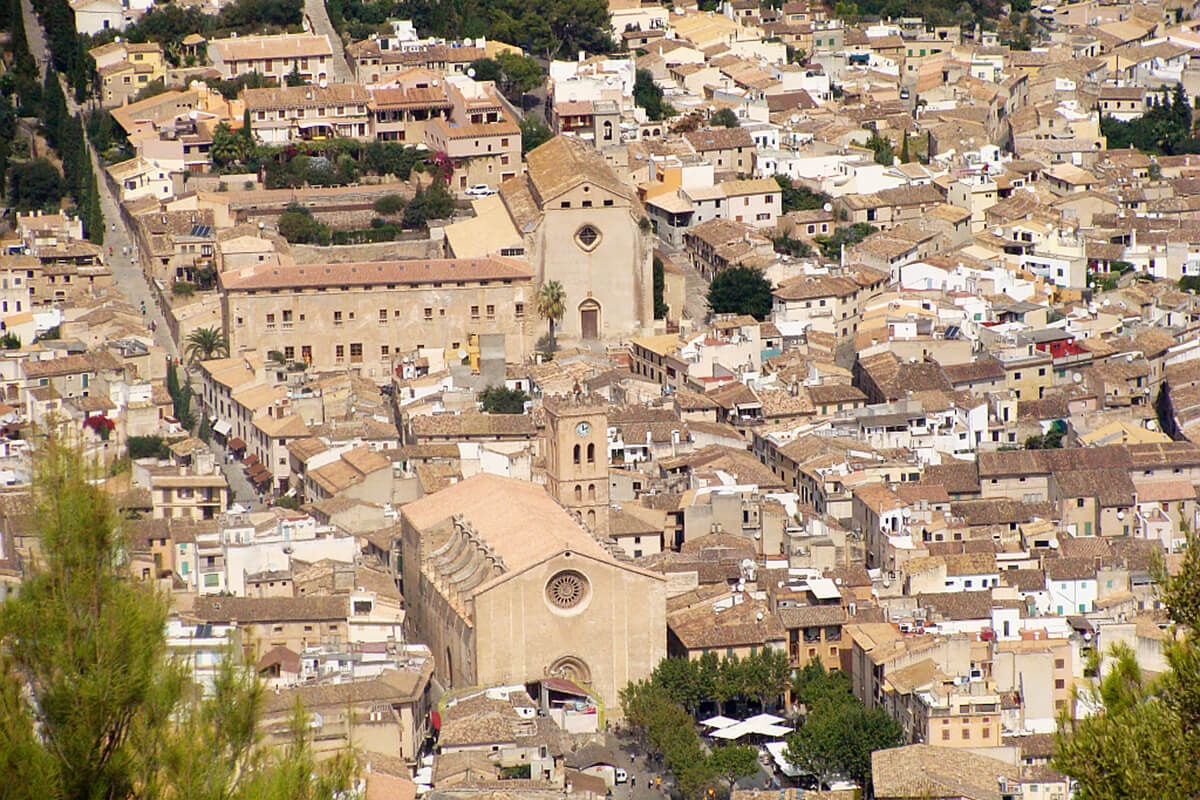 Beautiful villages of Mallorca - Pollensa