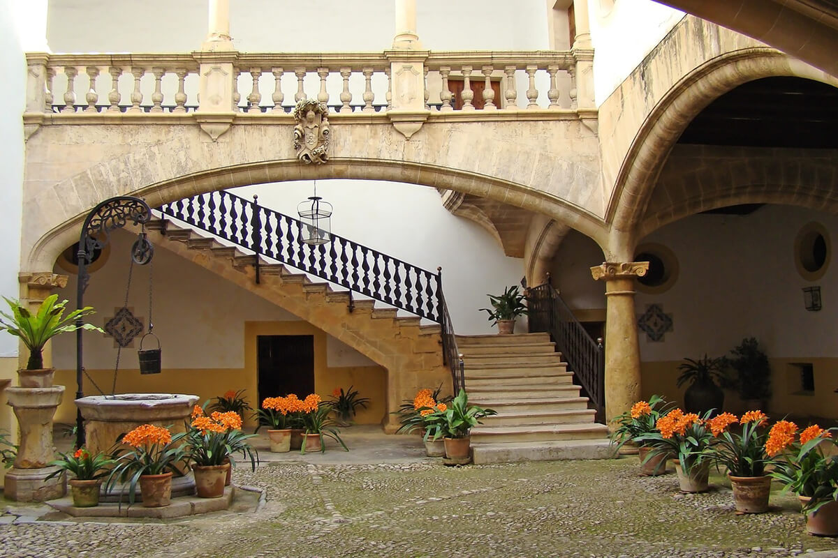 What to see in Palma - Mallorcan Courtyards